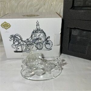 Exquisite Clear Crystal Coach Sculpture